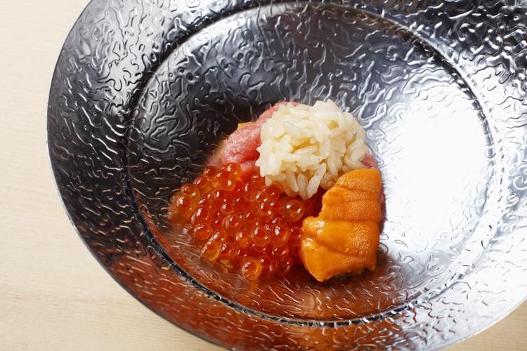 メニューはおまかせコースのみ