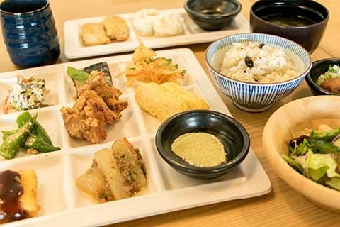 食材にもこだわります