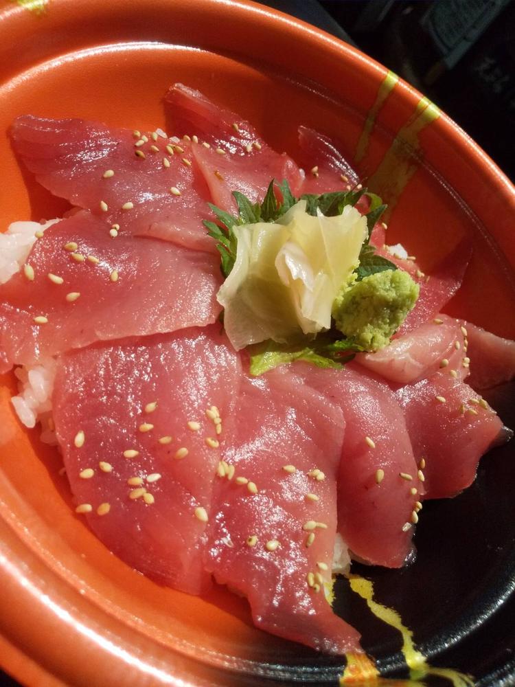 本マグロ漬け丼