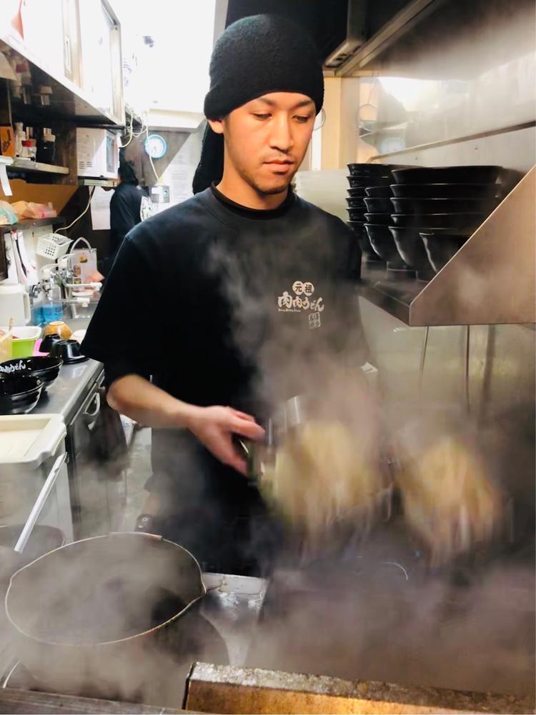 元祖肉肉うどん 中州店