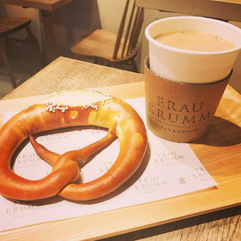 朝は淹れたてのコーヒーを片手に♪