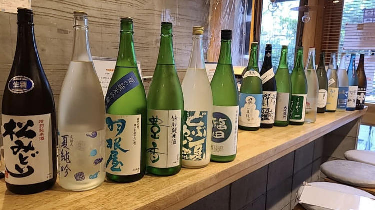 日本酒はほぼ毎日入荷!試飲オッケー!