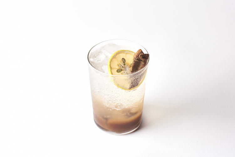 手作りのコーラです