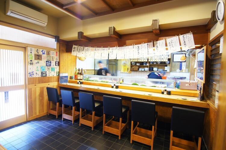 調理から接客まで幅広く活躍できます!