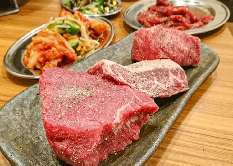 名物「ぶ厚い3兄弟」はSNS映えも抜群☆