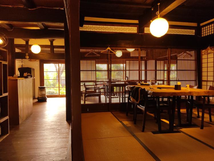 リノベーションした店内