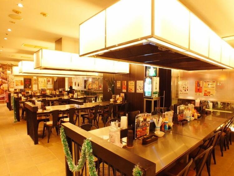 広々とした店内はご家族連れにも人気♪