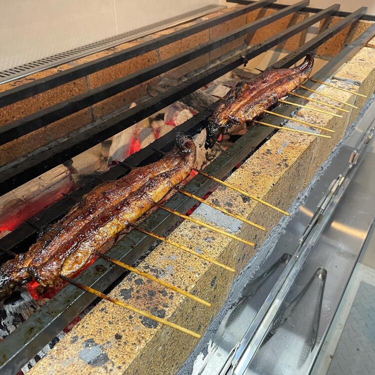 炭火焼のウナギは絶妙な焼き色と香りが特徴