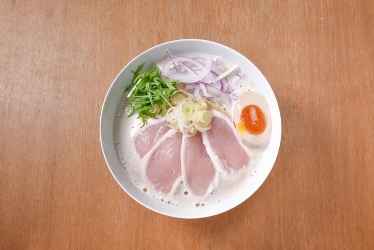 名物 鶏白湯ラーメン