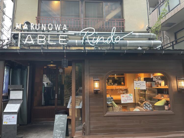 店頭で野菜やドレッシングも販売してます!