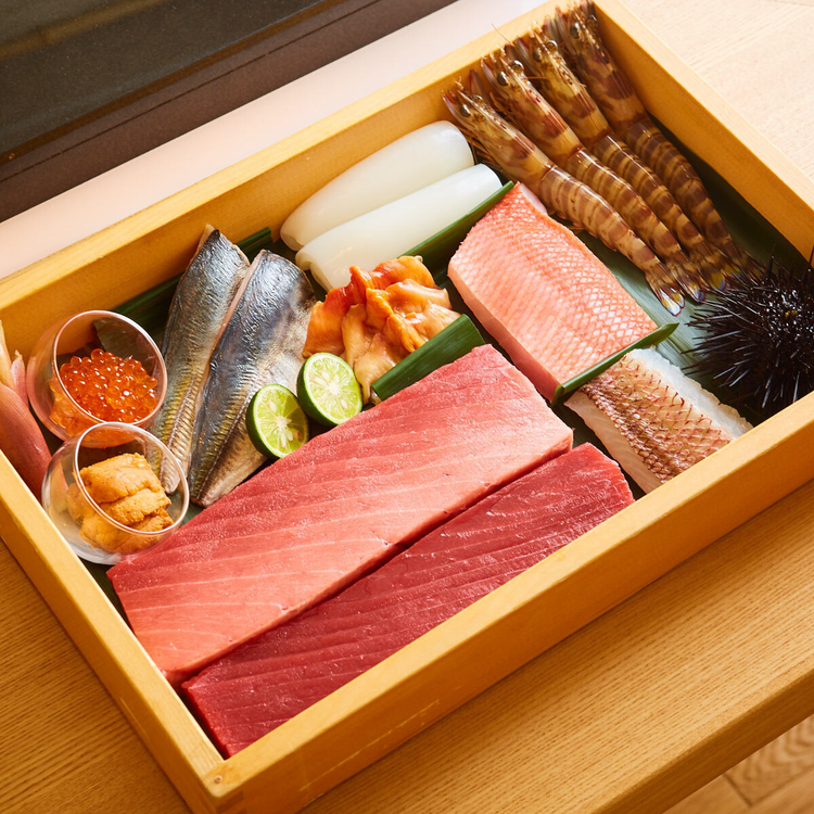 まぐろとウニの仕入れが自慢!