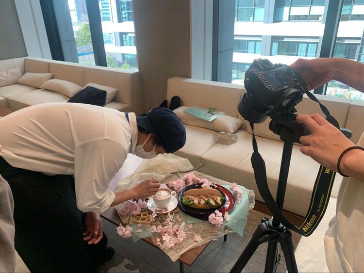 店内で撮影も行います