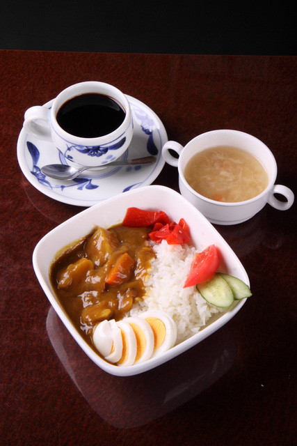 人気の朝カレーセット
