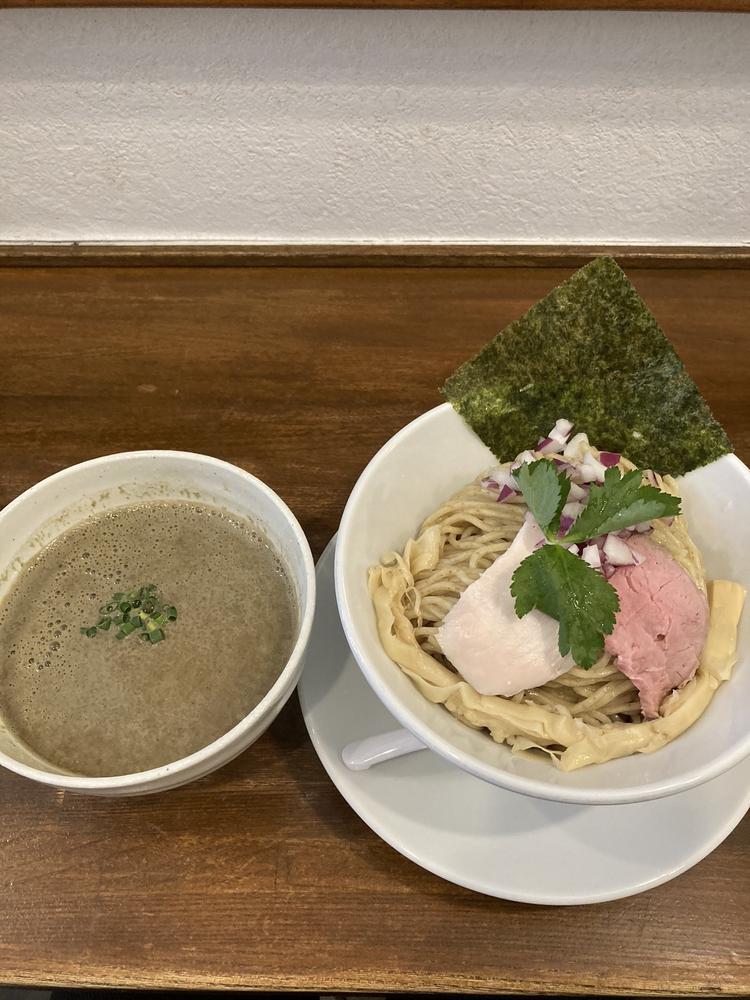 こだわりの自家製麺を使用♪