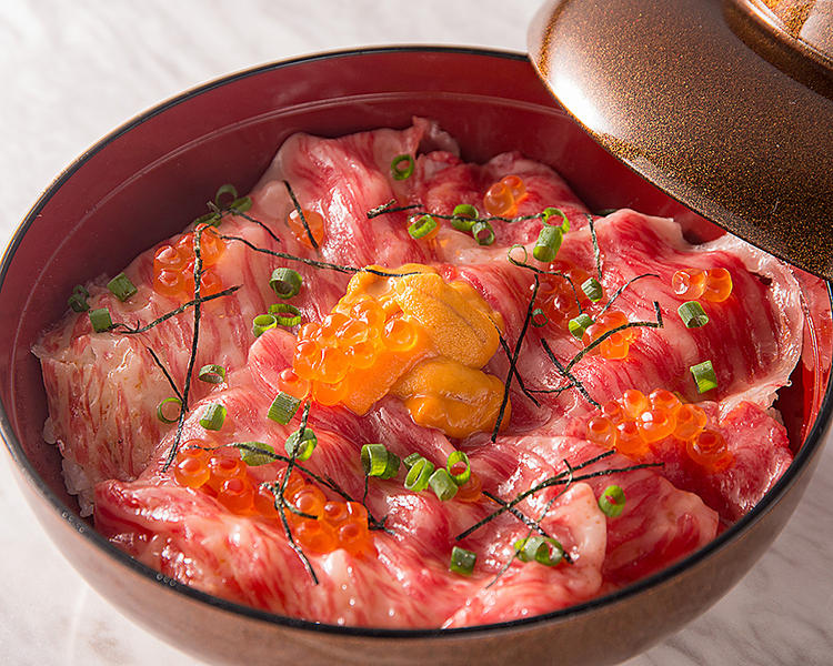生食肉販売許可を取得し生肉メニューも充実