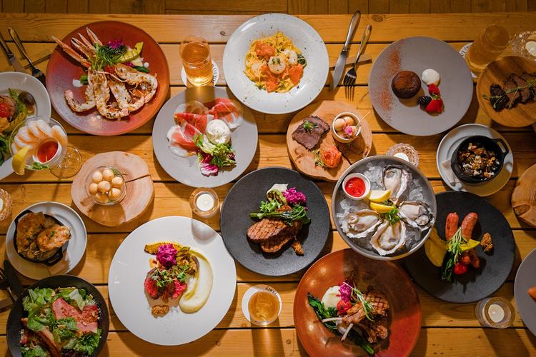 お酒に併せた本格的なグリル料理を用意