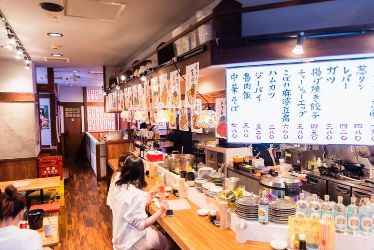 テーブル席や掘りごたつ席もご用意◎