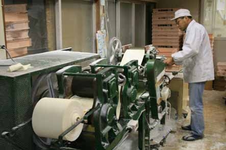 希望者には製麺工場研修もあり。