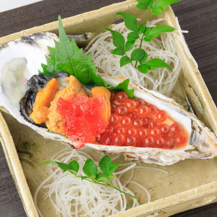 贅沢に牡蠣を楽しむ「彩り盛り」