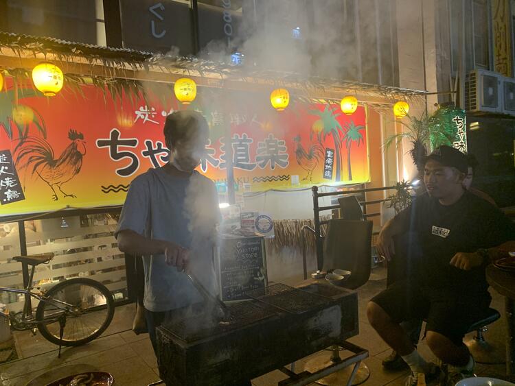 まるで毎日がフェスやお祭りみたいな雰囲気