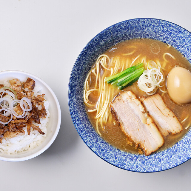 濃厚煮干しそば 丸にたちばな