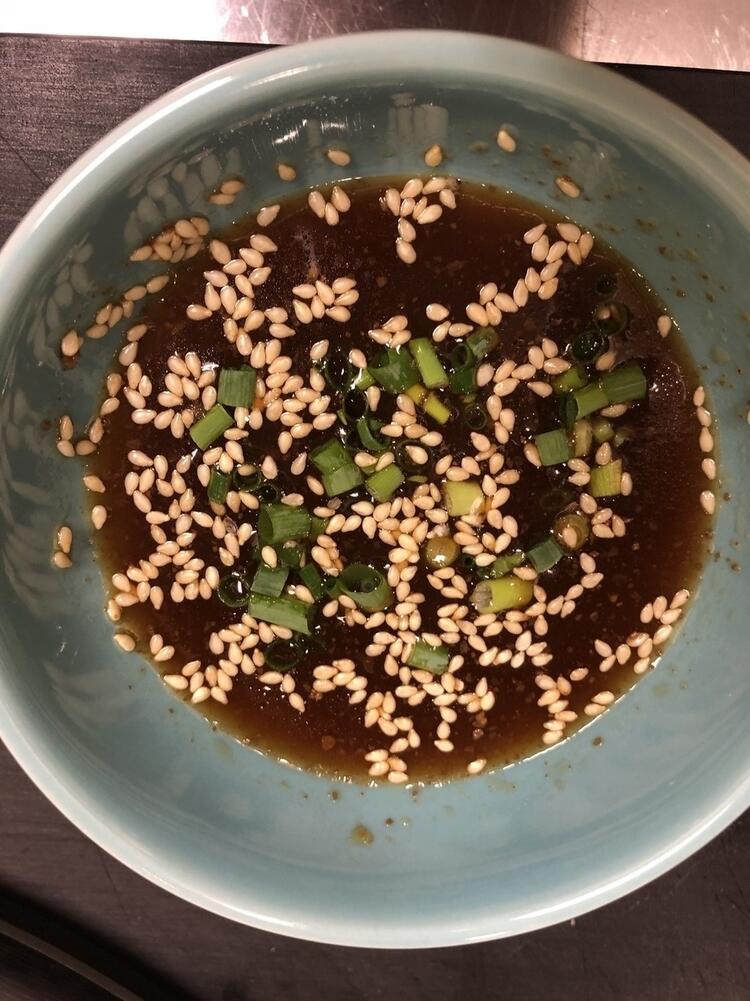 フルーティーさが特徴!秘伝のつけダレ