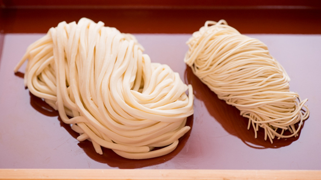 こだわりいっぱいの自家製麺