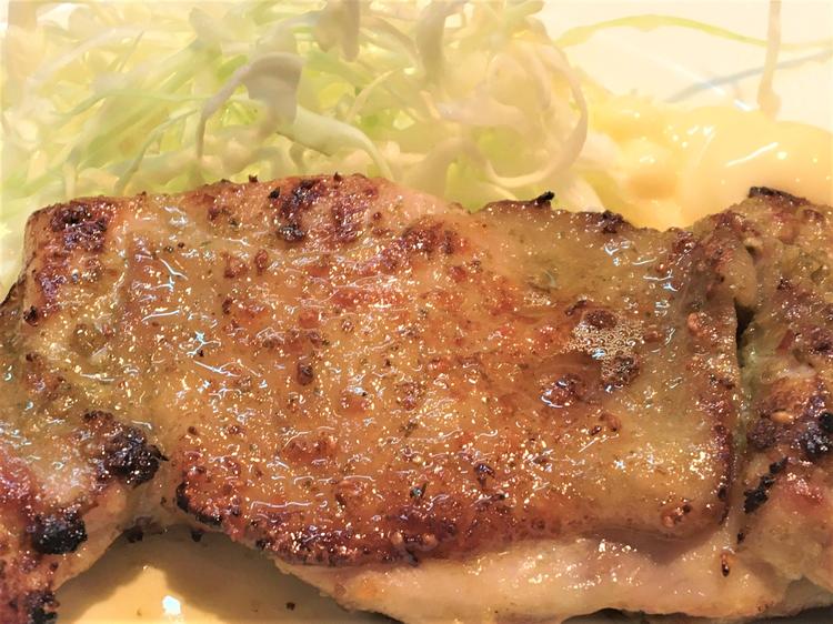 食べ応えあり、スパイシーチキンステーキ