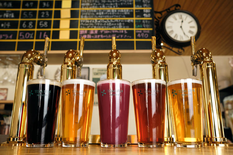 様々な種類のクラフトビールを提供!