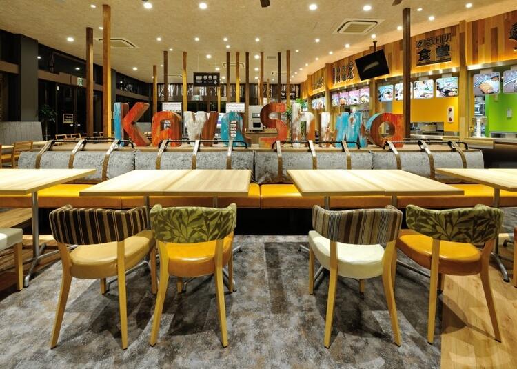 広くて開放的な店内