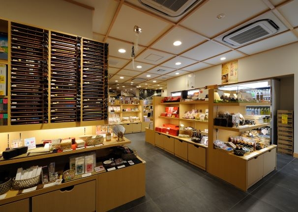 滋賀県や福井県の名産品も多数取り扱い♪