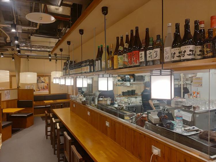 炭火焼鳥 とさか 川口本店