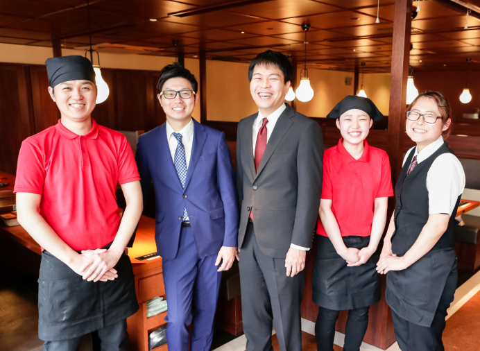 働く仲間同士、仲が良いのが自慢です!