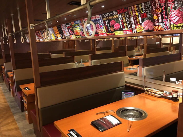 店内は特急列車の雰囲気で!