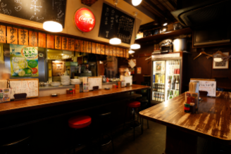 店内も昭和の雰囲気をイメージ◎