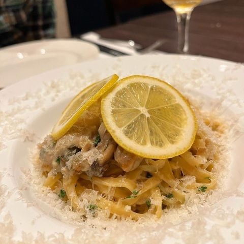 小さなお店だからこそ料理も接客も学べます