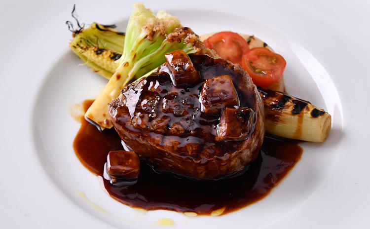 牛ヒレ肉のグリル マルサラソース