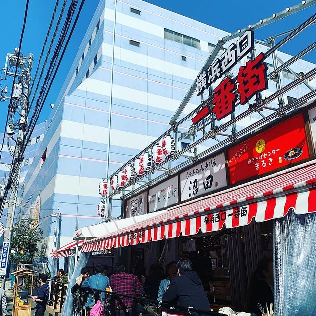 はしご酒を楽しむお客様で賑わっています!