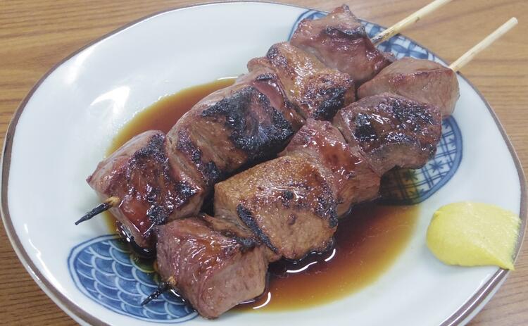 もつ焼きや串焼きが人気のお店です◎