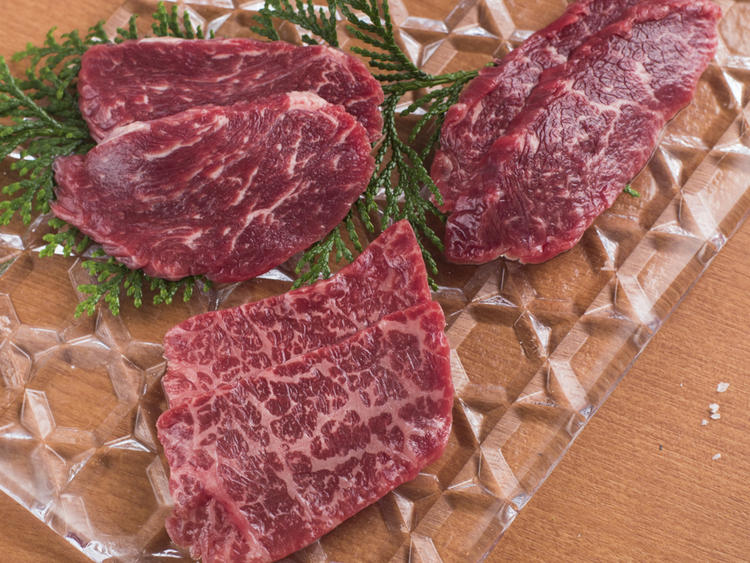 炭火焼のお肉を気軽に堪能できるお店◎