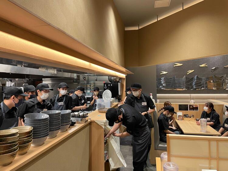 どのお店も上品でスタイリッシュな雰囲気