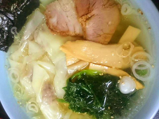 人気のワンタンメン☆