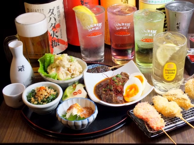 串揚げと旬の食材を使った逸品料理♪