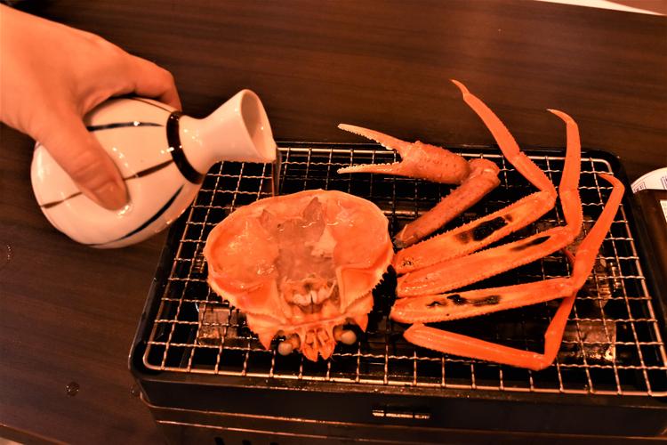 一度はやってみたい「甲羅酒」も。