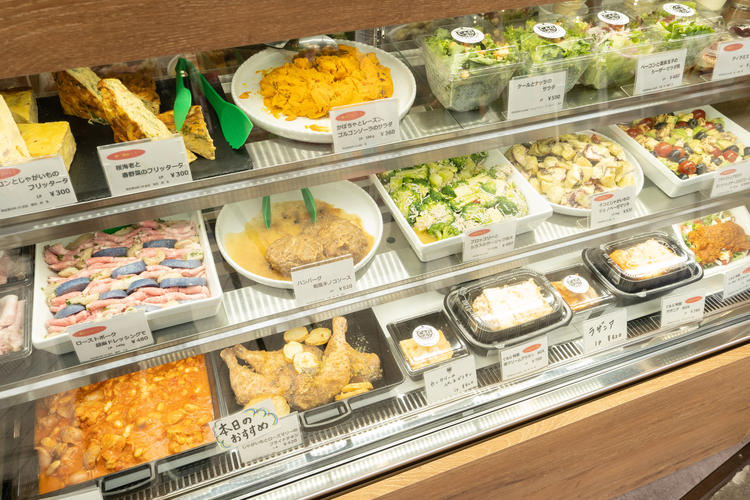 常時12,3種類以上のお惣菜が並びます!