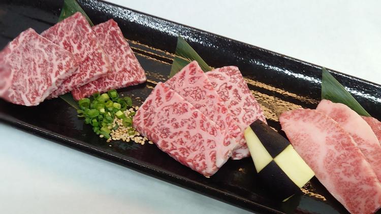 様々なお肉を扱うのも問屋ならでは!