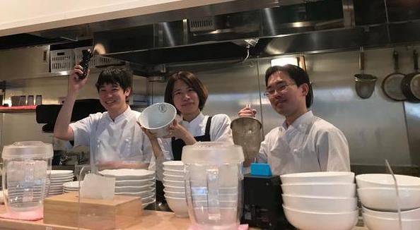 若いスタッフも大活躍しています