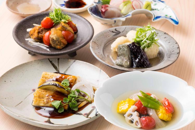 丁寧で工夫を凝らした割烹料理の数々