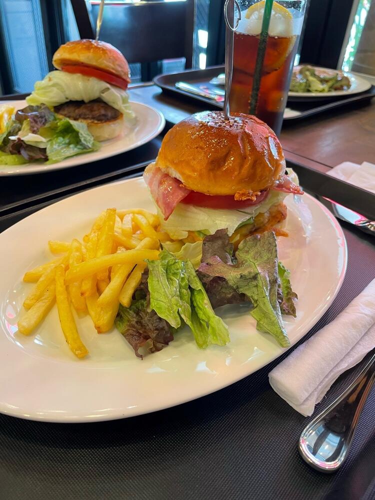 人気のハンバーガーランチ◎