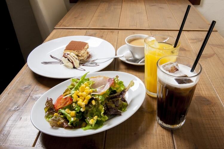 Cafe KONNICHIWA ららぽーと店